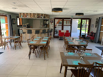 Atmosphère du Restaurant Les Rives gourmandes à Fontanges - n°1