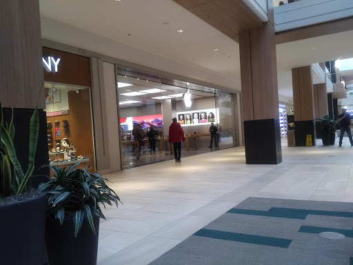 Computer Store «Apple Rosedale Center», reviews and photos, 1010 Rosedale Shopping Center, Roseville, MN 55113, USA