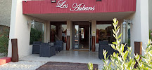 Extérieur du Restaurant Logis les Aubuns Country Hôtel à Caissargues - n°19