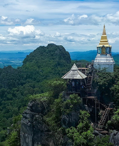 Wat Chaloem Phra Kiat Phrachomklao Rachanusorn : วัดเฉลิมพระเกียรติ พระจอมเกล้า ราชานุสรณ์ (Sky Pagoda : เจดีย์ลอยฟ้า ยอดดอยพระบาท)