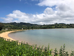 Playa de Rodiles'in fotoğrafı ve yerleşim