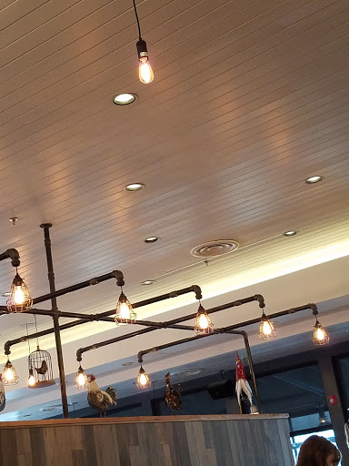 Shopping Mall «Hunt Valley Towne Centre», reviews and photos, 118 Shawan Rd, Cockeysville, MD 21030, USA