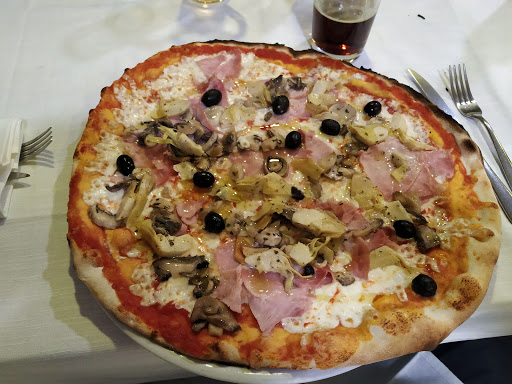 Pizzeria Ristorante Servii e Riverii in Montebelluna, Provincia di Treviso