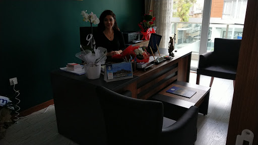 Avukat Tuğçe Karadeniz