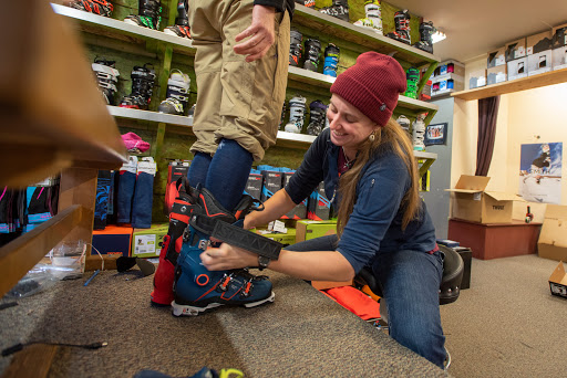 Outdoor Sports Store «Mountain to Sound Outfitters», reviews and photos, 3602 SW Alaska St, Seattle, WA 98126, USA