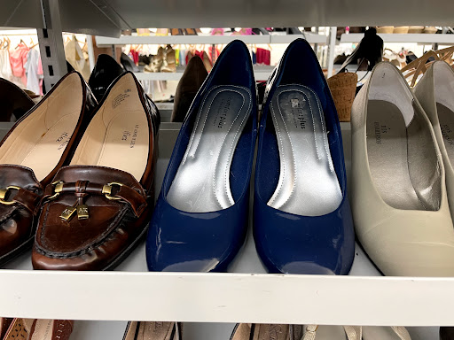 Thrift Store «Goodwill Store Tullahoma», reviews and photos