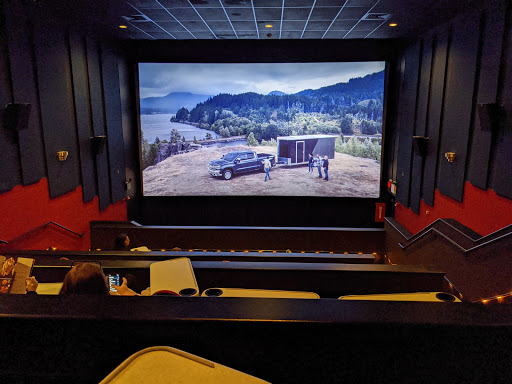 Movie Theater «AMC DINE-IN Yorktown 18», reviews and photos, 80 Yorktown Shopping Center, Lombard, IL 60148, USA