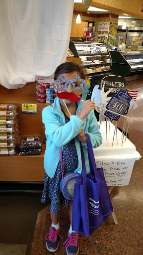 Grocery Store «Quality Food Center», reviews and photos, 17847 1st Avenue South, Normandy Park, WA 98148, USA