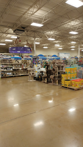 Pet Supply Store «PetSmart», reviews and photos, 4540 Grape Rd, Mishawaka, IN 46545, USA