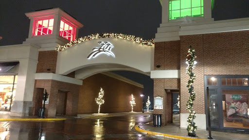 Shopping Mall «Deer Park Town Center Shopping Center», reviews and photos, 20530 N Rand Rd, Deer Park, IL 60010, USA