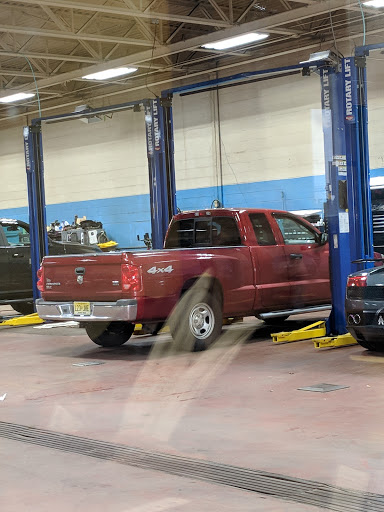 Car Dealer «Liccardi Chrysler Dodge RAM», reviews and photos, 130 US-22, Green Brook Township, NJ 08812, USA
