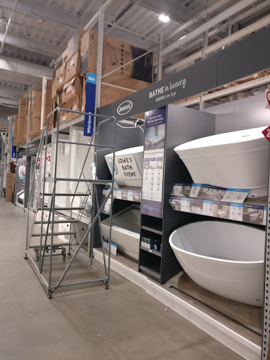 Movie Theater «Regal Cinemas Brandywine Town Center 16», reviews and photos, 3300 Brandywine Pkwy, Wilmington, DE 19803, USA