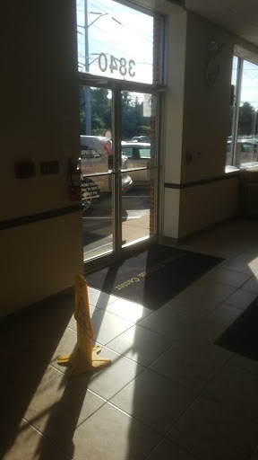 Auto Body Shop «Arlington Collision Center», reviews and photos, 3840 S Four Mile Run Dr, Arlington, VA 22206, USA