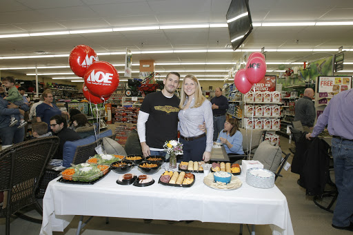 Hardware Store «Roselle Ace Hardware», reviews and photos, 821 E Nerge Rd, Roselle, IL 60172, USA