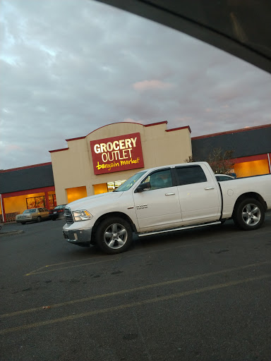 Grocery Store «Grocery Outlet Bargain Market», reviews and photos, 2066 US-101, Florence, OR 97439, USA