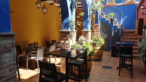 Cafetería Iguana - C. Comparsa Vizcaínos, 1, 03610 Petrer, Alicante, España