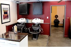 Salon Mogulz image