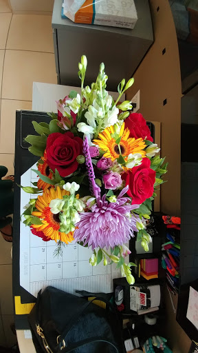 Pink Posey Florist, 7857 Heritage Dr, Annandale, VA 22003, USA, 