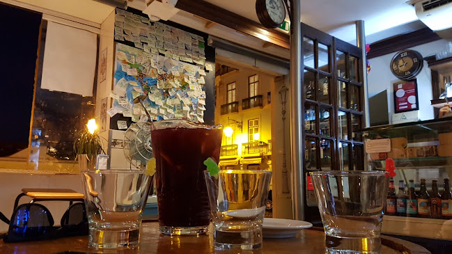 Comentários e avaliações sobre o Lisboa Bar
