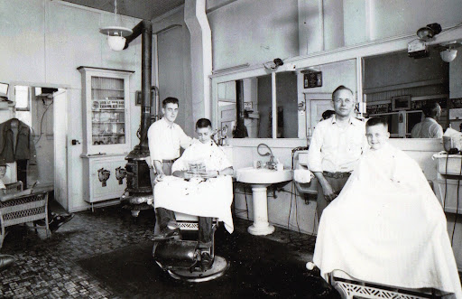 Barber Shop «Country Gentleman Barber», reviews and photos, 222 S State St, Marengo, IL 60152, USA