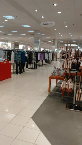 Shopping Mall «The Mall at Whitney Field», reviews and photos, 100 Commercial Rd, Leominster, MA 01453, USA