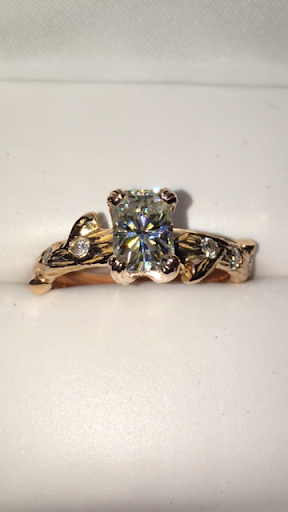 Jewelry Designer «Fort Thomas Jewelers», reviews and photos, 2780 Alexandria Way, Highland Heights, KY 41076, USA