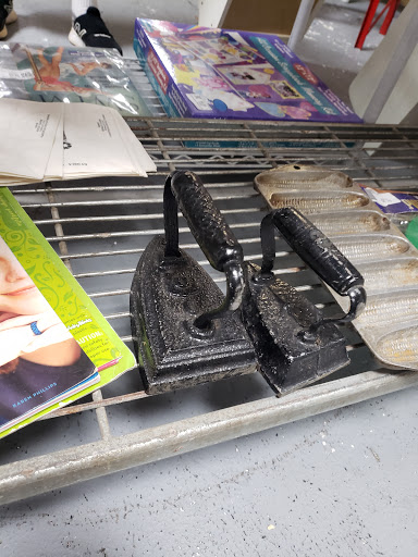 Shopping Mall «Eustis Square Shopping Center», reviews and photos, 218 W Ardice Ave, Eustis, FL 32726, USA