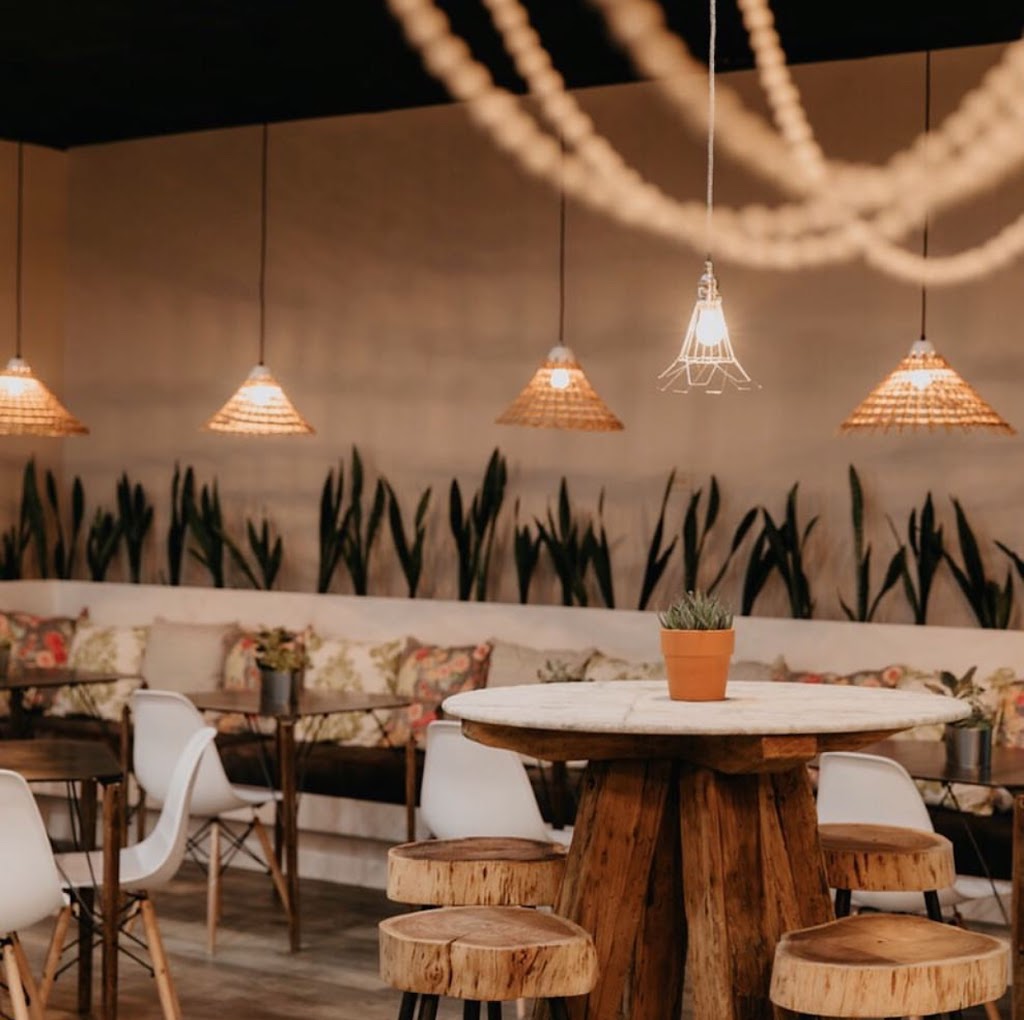 Birdhouse Cafe 39402