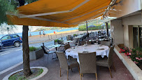 Atmosphère du Restaurant libanais Le Phenicia à Antibes - n°9