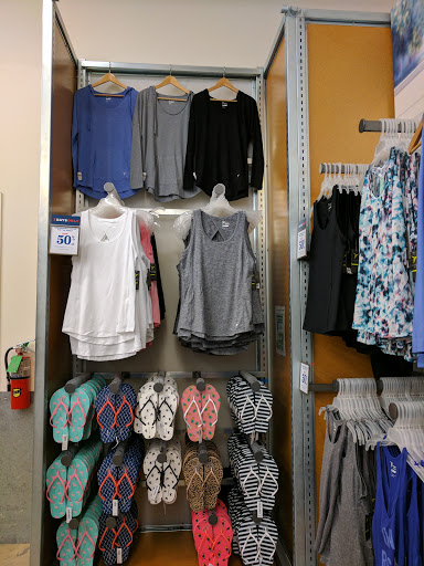 Clothing Store «Old Navy», reviews and photos, 1232 3rd Street Promenade, Santa Monica, CA 90401, USA