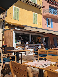 Atmosphère du DRY Restaurant & Cocktail Bar à Villefranche-sur-Mer - n°2