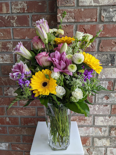 Gift Shop «Cugini Florists & Fine Gifts», reviews and photos, 413 S 3rd St, Renton, WA 98057, USA