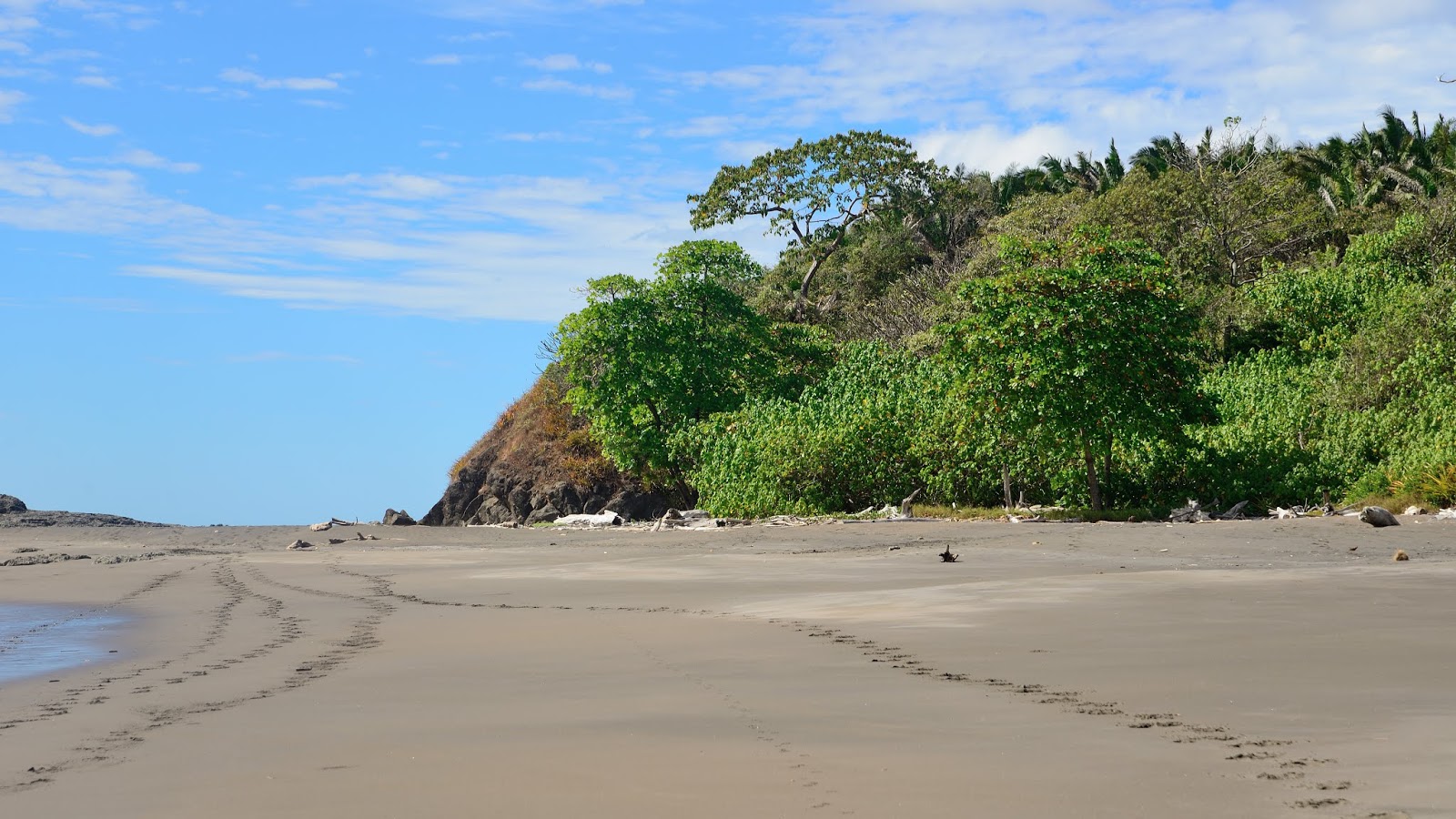 Playa Azul的照片 带有碧绿色纯水表面