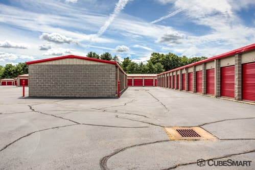 Self-Storage Facility «CubeSmart Self Storage», reviews and photos, 260 George Washington Rd, Enfield, CT 06082, USA