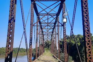 Antiga ponte de ferro ferroviária de Guatapara image