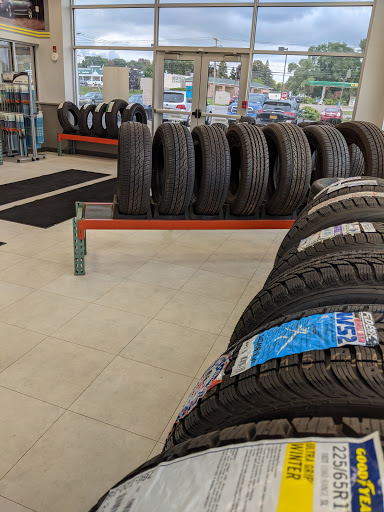 Tire Shop «Mavis Discount Tire», reviews and photos, 4181 Lakeville Rd, Geneseo, NY 14454, USA