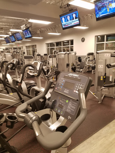 Gym «US 1 Fitness - Fitness Center», reviews and photos, 12860 Biscayne Blvd, North Miami, FL 33181, USA