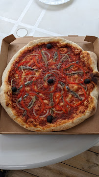 Pepperoni du Pizzas à emporter Pizzeria La Laurentine à Saint-Laurent-de-la-Salanque - n°3
