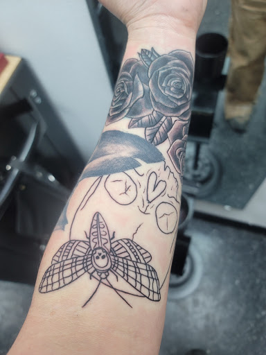 Underground Artworks, 1016 N Main St, Edwardsville, IL 62025, USA, 