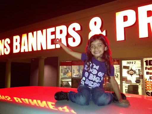 Banner Store «ARDEN SIGNS BANNERS PRINTING & EMBROIDERY», reviews and photos, 3017 Arden Way, Sacramento, CA 95825, USA