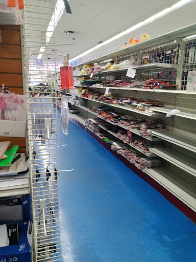 Department Store «Lot-less Closeouts», reviews and photos, 3155 Amboy Rd, Staten Island, NY 10306, USA