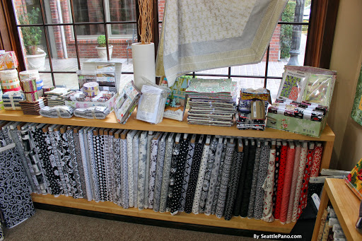 Quilt Shop «Gossypium Quilt Shop», reviews and photos, 355 NW Gilman Blvd #102, Issaquah, WA 98027, USA