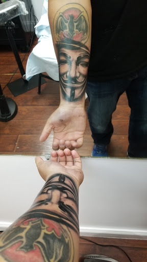 Tattoo Shop «Trilogy Tattoo Co», reviews and photos, 701 Lynnhaven Pkwy, Virginia Beach, VA 23452, USA