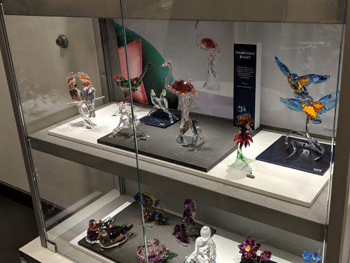 Shopping Mall «The Mall at Partridge Creek», reviews and photos, 17420 Hall Rd, Charter Twp of Clinton, MI 48038, USA