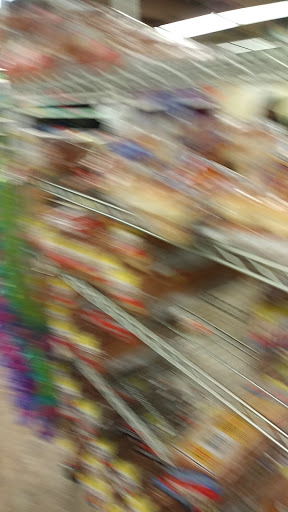 Dollar Store «Dollar Tree», reviews and photos, 10237 Rosecrans Ave, Bellflower, CA 90706, USA