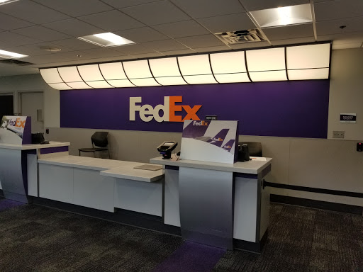 Shipping and Mailing Service «FedEx Ship Center», reviews and photos, 127 Athens Way, Nashville, TN 37228, USA