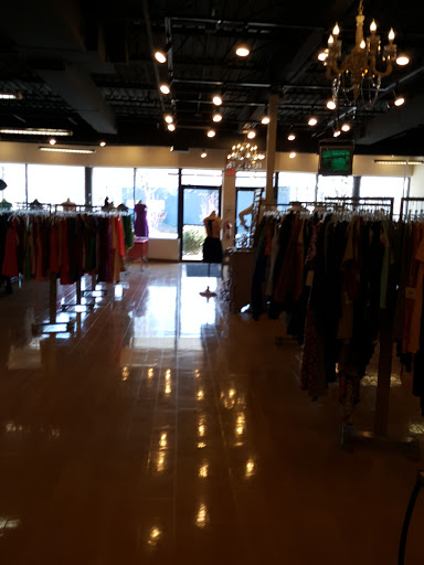 Boutique «Second Debut Renewed Fashions and Art Boutique», reviews and photos, 4300 W 36th 1/2 St, St Louis Park, MN 55416, USA