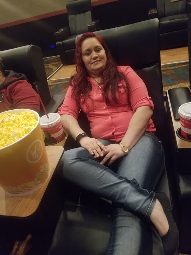 Movie Theater «Regal Cinemas Ronkonkoma 9», reviews and photos, 565 Portion Rd, Ronkonkoma, NY 11779, USA