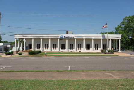 Trustmark 201 N Main Ave, Demopolis, AL 36732