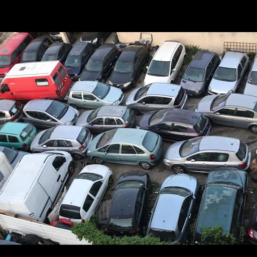 Photo 2 - Casse rachète auto sélection marseille - Enlèvement d'épaves gratuit